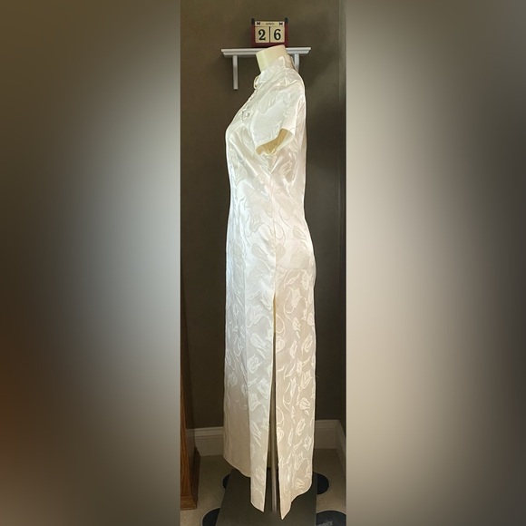 Classic Brocade Chinese Cheongsam/ Qipao Dress with Tulip Prints Ankle Length - Picture 3 of 10